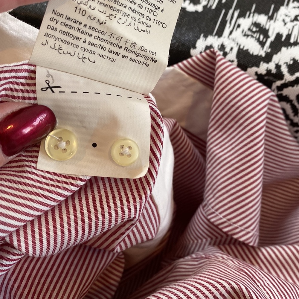 MENS Ferrari euro tailored Red pinstriped shirt with French cuffs. Size L - Picture 10 of 12